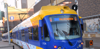 Los líderes de Metro Transit se reúnen para tratar nuevas medidas de seguridad Los líderes de Metro Transit se reúnen para tratar nuevas medidas de seguridad