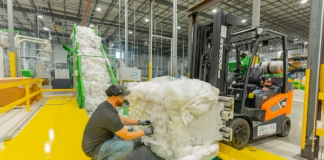 Una fábrica de Twin Cities aborda un tema ambiental clave: el plástico Una fábrica de Twin Cities aborda un tema ambiental clave: el plástico