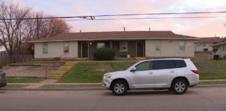 Una mujer de Texas mató a tiros a un adolescente de 14 años que supuestamente intentó robarla Una mujer de Texas mató a tiros a un adolescente de 14 años que supuestamente intentó robarla