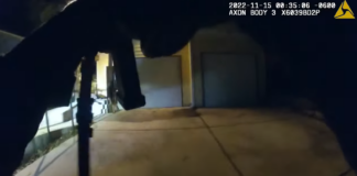 Austin: un policía mató a tiros a un hombre que estaba parado en su propio porche Austin: un policía mató a tiros a un hombre que estaba parado en su propio porche