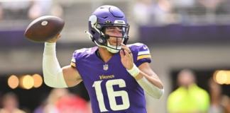 Los Vikings salen a la cancha con el novato Jaren Hall ante los Packers Los Vikings salen a la cancha con el novato Jaren Hall ante los Packers