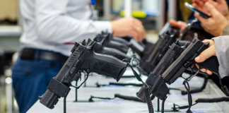 Ley de Bandera roja: desde el lunes se puede alertar para que alguien no pueda comprar armas Ley de Bandera roja: desde el lunes se puede alertar para que alguien no pueda comprar armas