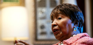 La ex congresista de Dallas, Eddie Bernice Johnson, muere a los 88 años La ex congresista de Dallas, Eddie Bernice Johnson, muere a los 88 años