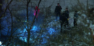 Un hombre en silla de ruedas, gravemente quemado en un campamento para personas sin hogar Un hombre en silla de ruedas, gravemente quemado en un campamento para personas sin hogar