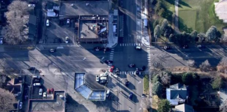 Un sospechoso y un oficial resultaron heridos en un frenético tiroteo en St. Paul Un sospechoso y un oficial resultaron heridos en un frenético tiroteo en St. Paul