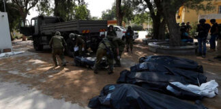 Israel devuelve 80 cadáveres de palestinos muertos en Gaza Israel devuelve 80 cadáveres de palestinos muertos en Gaza