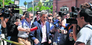 Milei anuncia auditorías; expertos temen medidas de shock Milei anuncia auditorías; expertos temen medidas de shock