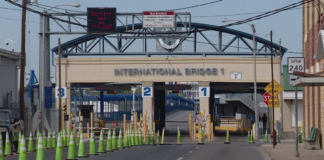 Reabren cuatro cruces oficiales entre Estados Unidos y México Reabren cuatro cruces oficiales entre Estados Unidos y México