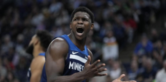 Anthony Edwards recibe multa de 40.000 dólares de la NBA por criticar a los árbitros Anthony Edwards recibe multa de 40.000 dólares de la NBA por criticar a los árbitros