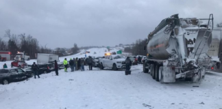 Dos muertos y más de 200 accidentes viales por la nieve Dos muertos y más de 200 accidentes viales por la nieve