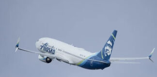 Hallan parte de la puerta del Boeing 737-9 que se desprendió en vuelo Hallan parte de la puerta del Boeing 737-9 que se desprendió en vuelo