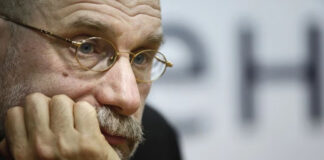 Corte rusa ordena detención del escritor Boris Akunin por apoyar a Ucrania Corte rusa ordena detención del escritor Boris Akunin por apoyar a Ucrania