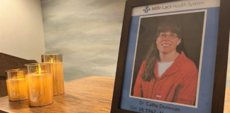 Manejaba un Tesla de manera automática y… ¿revisaba sus mails? Atropelló y mató una persona Manejaba un Tesla de manera automática y... ¿revisaba sus mails? Atropelló y mató una persona