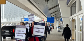 El aeropuerto DFW, con manifestaciones por el “Día de Acción Mundial de los Auxiliares de Vuelo” El aeropuerto DFW, con manifestaciones por el "Día de Acción Mundial de los Auxiliares de Vuelo"