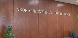 El distrito escolar Anoka-Hennepin firma acuerdo salarial; St. Paul va a huelga El distrito escolar Anoka-Hennepin firma acuerdo salarial; St. Paul va a huelga