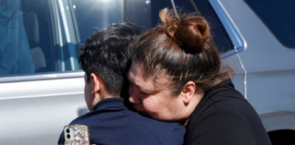 Un estudiante está detenido después de traer una pistola al campus de un colegio en Mesquite Un estudiante está detenido después de traer una pistola al campus de un colegio en Mesquite