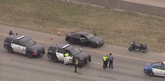 Un oficial de motocicleta de la policía de Arlington disparó y mató a un conductor armado Un oficial de motocicleta de la policía de Arlington disparó y mató a un conductor armado