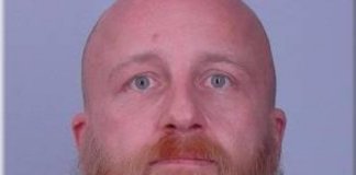 Redwood Falls: tenía municiones y es miembro activo de grupo neonazi Redwood Falls: tenía municiones y es miembro activo de grupo neonazi