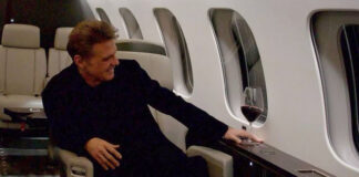 Luis Miguel comparte foto bebiendo vino en lujoso avión Bombardier 7500 Luis Miguel comparte foto bebiendo vino en lujoso avión Bombardier 7500