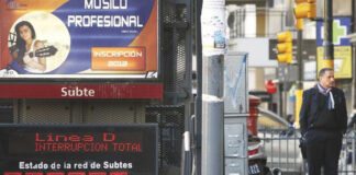 Gobierno de Milei recorta subsidios al transporte público en Argentina Gobierno de Milei recorta subsidios al transporte público en Argentina