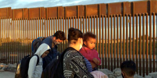 Arizona veta proyecto de ley que dejaría a policía detener inmigrantes Arizona veta proyecto de ley que dejaría a policía detener inmigrantes