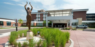 Allina Health planea cerrar la UCI de su hospital Fridley: médicos en alerta Allina Health planea cerrar la UCI de su hospital Fridley: médicos en alerta