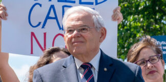 Bob Menéndez se declara no culpable de obstrucción a la justicia Bob Menéndez se declara no culpable de obstrucción a la justicia