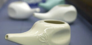 Ameba comecerebros es vinculada a enjuague y dispositivos nasales Ameba comecerebros es vinculada a enjuague y dispositivos nasales