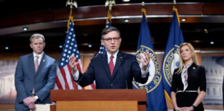 “México hará lo que nosotros le digamos que haga”: Mike Johnson "México hará lo que nosotros le digamos que haga": Mike Johnson