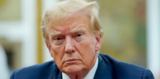 Trump acusa la prensa de sacarlo de contexto sobre el “baño de sangre” Trump acusa la prensa de sacarlo de contexto sobre el "baño de sangre"