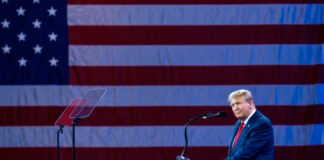 Trump gana las primarias republicanas en Florida, proyectan medios Trump gana las primarias republicanas en Florida, proyectan medios