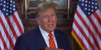 Trump vende Biblias en Semana Santa: “Dios bendiga a Estados Unidos” Trump vende Biblias en Semana Santa con el lema: "Dios bendiga a Estados Unidos"