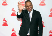 Reportan al cantante Wilfrido Vargas en terapia intensiva por neumonía Reportan al cantante Wilfrido Vargas en terapia intensiva por neumonía