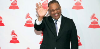 Reportan al cantante Wilfrido Vargas en terapia intensiva por neumonía Reportan al cantante Wilfrido Vargas en terapia intensiva por neumonía