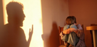 Multan con US$100,000 por día a Texas por no investigar casos de abuso a niños Multan con US$100,000 por día a Texas por no investigar casos de abuso a niños