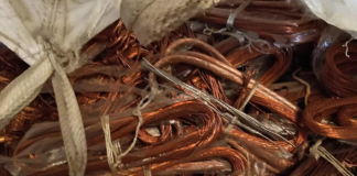 Walz y funcionarios trabajan para frenar el robo de cable de cobre Walz y funcionarios trabajan para frenar el robo de cable de cobre