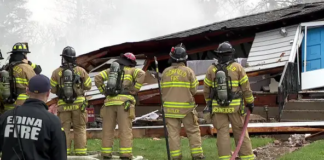 Explosión en una casa de Richfield: más de una docena de equipos de bomberos trabajan Explosión en una casa de Richfield: más de una docena de equipos de bomberos trabajan