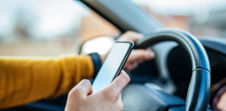 Las distracciones causan cada vez más accidentes en carreteras y Minnesota debe hacer algo… Las distracciones causan cada vez más accidentes en carreteras y Minnesota debe hacer algo...