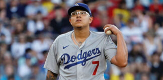 Julio Urías es acusado de cinco cargos menores en Estados Unidos Julio Urías es acusado de cinco cargos menores en Estados Unidos