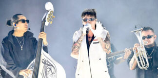 Peso Pluma rinde homenaje a la música regional mexicana en Coachella Peso Pluma rinde homenaje a la música regional mexicana en Coachella