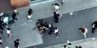 Un oficial de Blaine resultó herido tras disolver una pelea entre decenas de adolescentes Un oficial de Blaine resultó herido tras disolver una pelea entre decenas de adolescentes