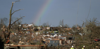 Minnesota envía equipos de rescate a Iowa tras los tornados Minnesota envía equipos de rescate a Iowa tras los tornados