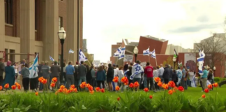Grupos pro palestinos y pro israelíes se enfrentaron en la Universidad de Minnesota Grupos pro palestinos y pro israelíes se enfrentaron en la Universidad de Minnesota