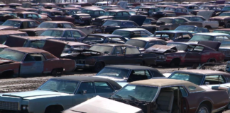 Un depósito de chatarra de Annandale es casi una atracción turística… Un depósito de chatarra de Annandale es casi una atracción turística...