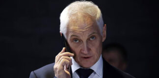 Vladimir Putin reemplaza a su ministro de Defensa, Sergei Shoigu El presidente ruso Vladimir Putin reemplazará al ministro de Defensa, Sergei Shoigu con el primer viceprimer ministro, Andrey Belousov.