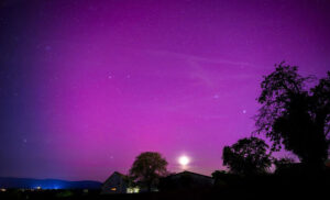 Tormenta solar extrema deja espectaculares auroras boreales en el mundo