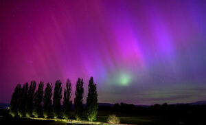 Tormenta solar extrema deja espectaculares auroras boreales en el mundo
