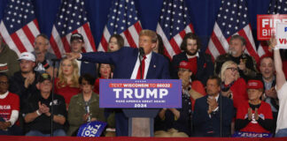 Trump regresa a hacer campaña; iría a prisión si viola orden mordaza Trump regresa a hacer campaña; iría a prisión si viola orden mordaza