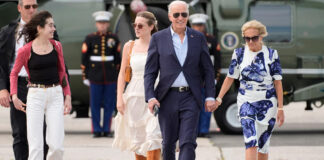 Familia de Biden le anima a continuar con su campaña para la reelección Familia de Biden le anima a continuar con su campaña para la reelección