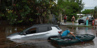 Florida declara estado de emergencia en cinco condados por graves inundaciones Florida declara estado de emergencia en cinco condados por graves inundaciones